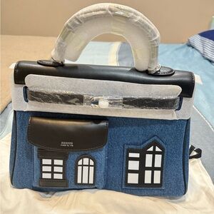 Hxxxxs island pack bag